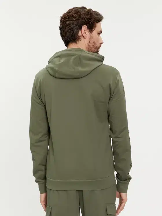 739-740-737-741-742-738